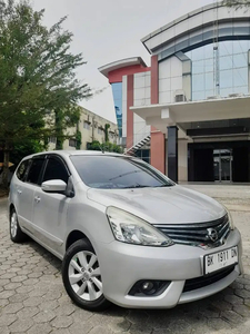 Nissan Grand livina 2017