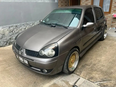 Renault Clio 2004