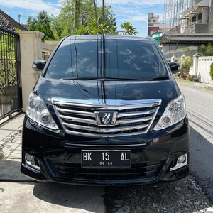 Toyota Alphard 2012