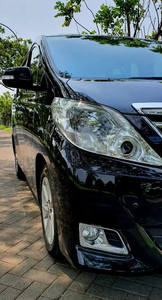 Toyota Alphard 2012