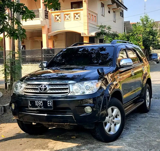 Toyota Fortuner 2010