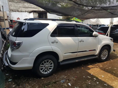 Toyota Fortuner 2011