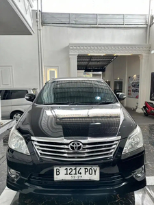 Toyota Kijang Innova 2012