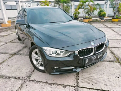 BMW 320i 2014