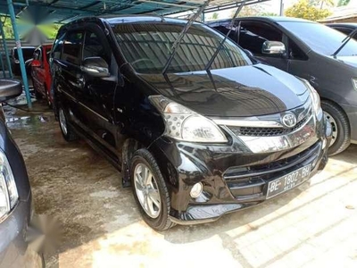 Dijual Mobil Toyota Avanza Veloz MPV Tahun 2013