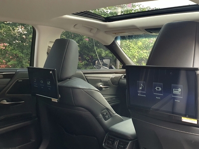 Lexus ES 300h Ultra Luxury 2020 hitam dp 57 jt cash kredit proses bisa dibantu