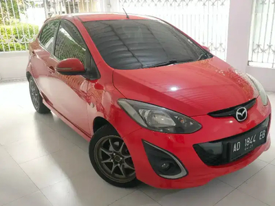 Mazda 2 2012