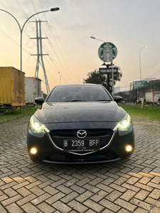 Mazda 2 2015