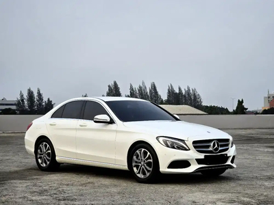 Mercedes-Benz C200 2015