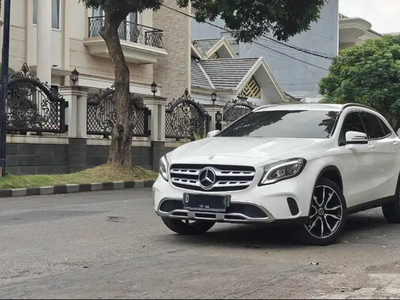 Mercedes-Benz GLA200 2019