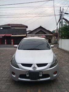 Mitsubishi Grandis 2007