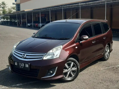 Nissan Grand livina 2012