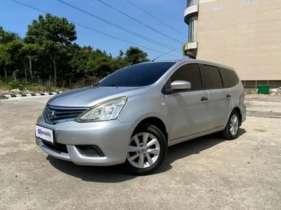 Nissan Grand livina 2013