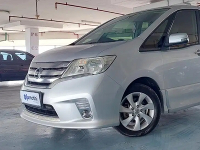 Nissan Serena 2013