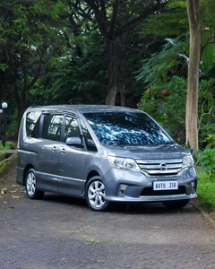 Nissan Serena 2014