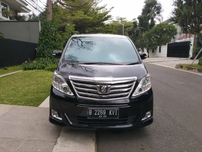 Toyota Alphard 2013