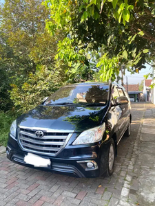 Toyota Kijang Innova 2012