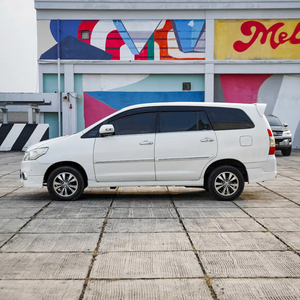 Toyota Kijang Innova 2015