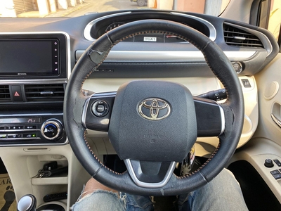 Toyota Sienta V CVT 2016 dp pake motor
