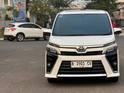 Toyota Voxy 2018