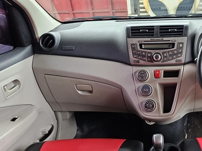 Daihatsu Sirion RS M/T ( Manual ) 2013 Putih Km 99rban Good Condition