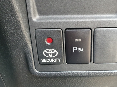 Toyota Kijang Innova 2.0 G 2017 hitam matic km52rban cash kredit proses bisa dibantu