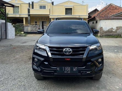 2020 Toyota Fortuner 4X2 G AT DIESEL TRD SPORTIVO