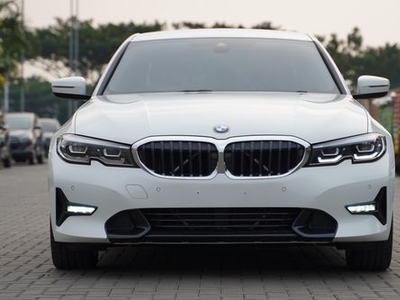 2022 BMW 3 Series Sedan 320i Sport