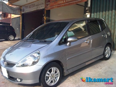 DIJUAL HONDA JAZZ VITEC SPORTY AT 2006 ABU - ABU METALIK