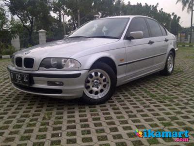 JUAL BMW 318i SILVER A/T TAHUN 2000