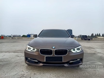 2015 BMW 320i 2.0 Sport Sedan