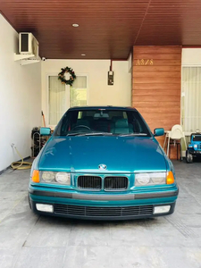 BMW 323i 1996