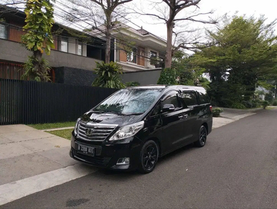 Toyota Alphard 2013