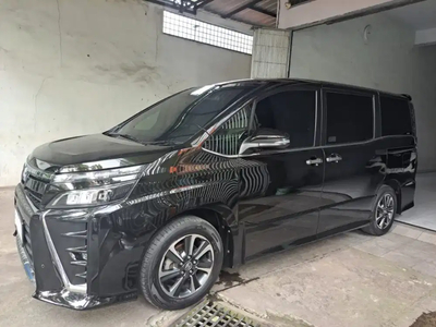 Toyota Voxy 2017