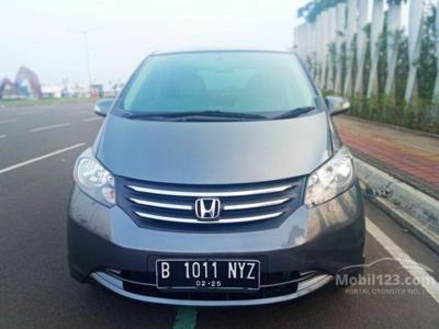 Honda Freed E MPV 2012