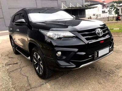 Jual Toyota Fortuner VRZ TRD AT 2018 hitam
