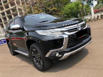 Pajero sport Dakar Rockford AT warna hitam tahun 2018