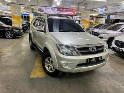 Toyota Fortuner 2.7 lux at 2006
