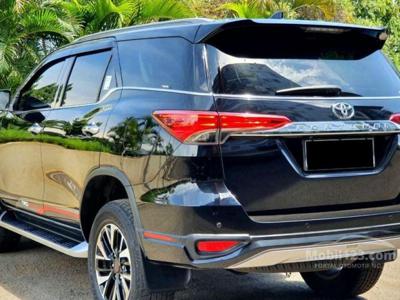 Toyota Fortuner TRD hitam 2018