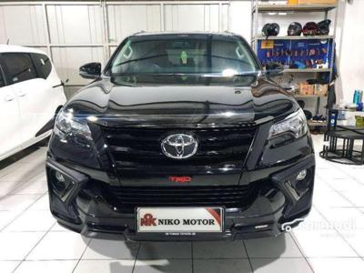 Toyota Fortuner VRZ TRD hitam 2020