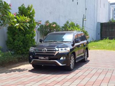 Toyota land cruser VXR diesel 2016