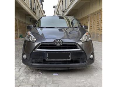 Toyota Sienta 1.5 V M/T 2017