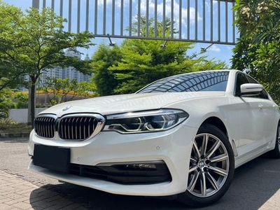 2021 BMW 5 Series Sedan 520i Luxury