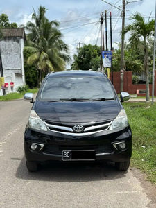 Toyota Avanza 2012