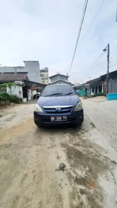 Toyota Kijang Innova 2005