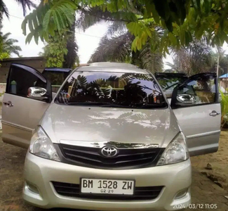 Toyota Kijang Innova 2009