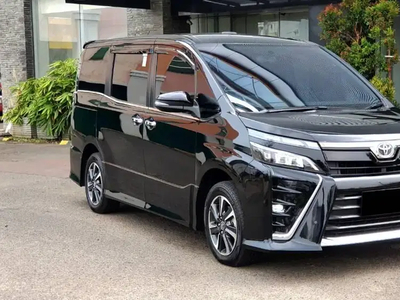 Toyota Voxy 2019