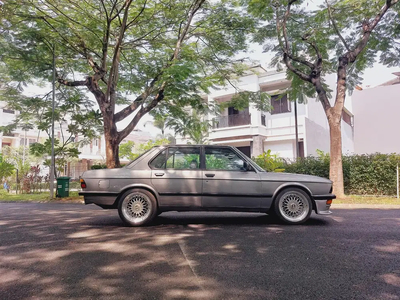 BMW 520i 1986