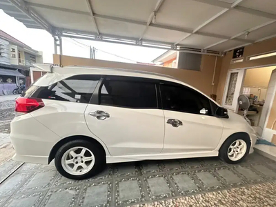 Honda Mobilio 2014