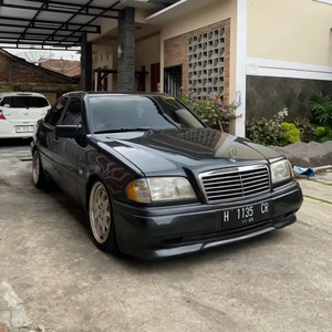 Mercedes-Benz C200 1995